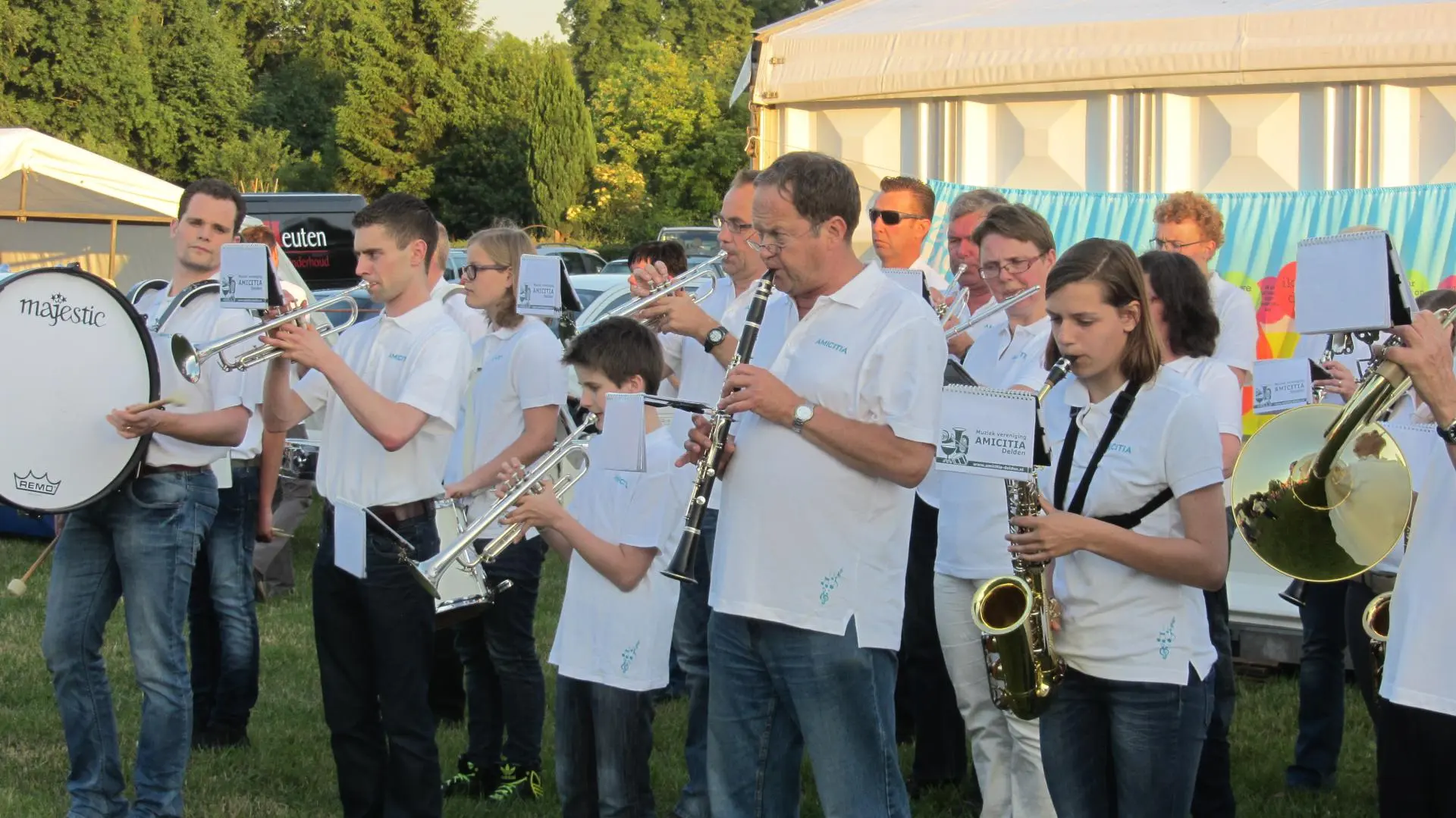 46_Amicitia_intocht_avondvierdaagse_album_Avondvierdaagse_202208031353291