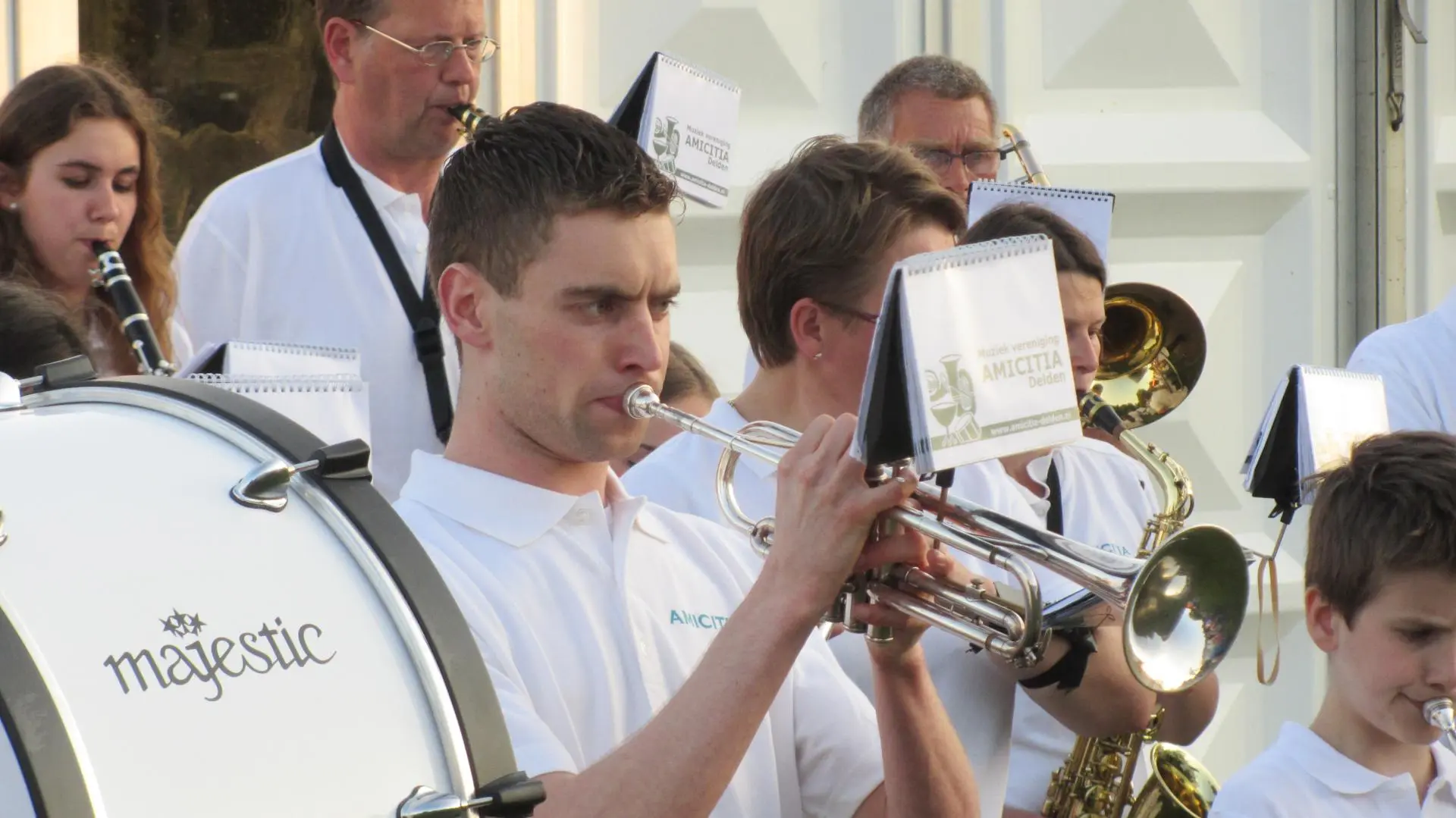 51_Amicitia_intocht_avondvierdaagse_album_Avondvierdaagse_202208031353301