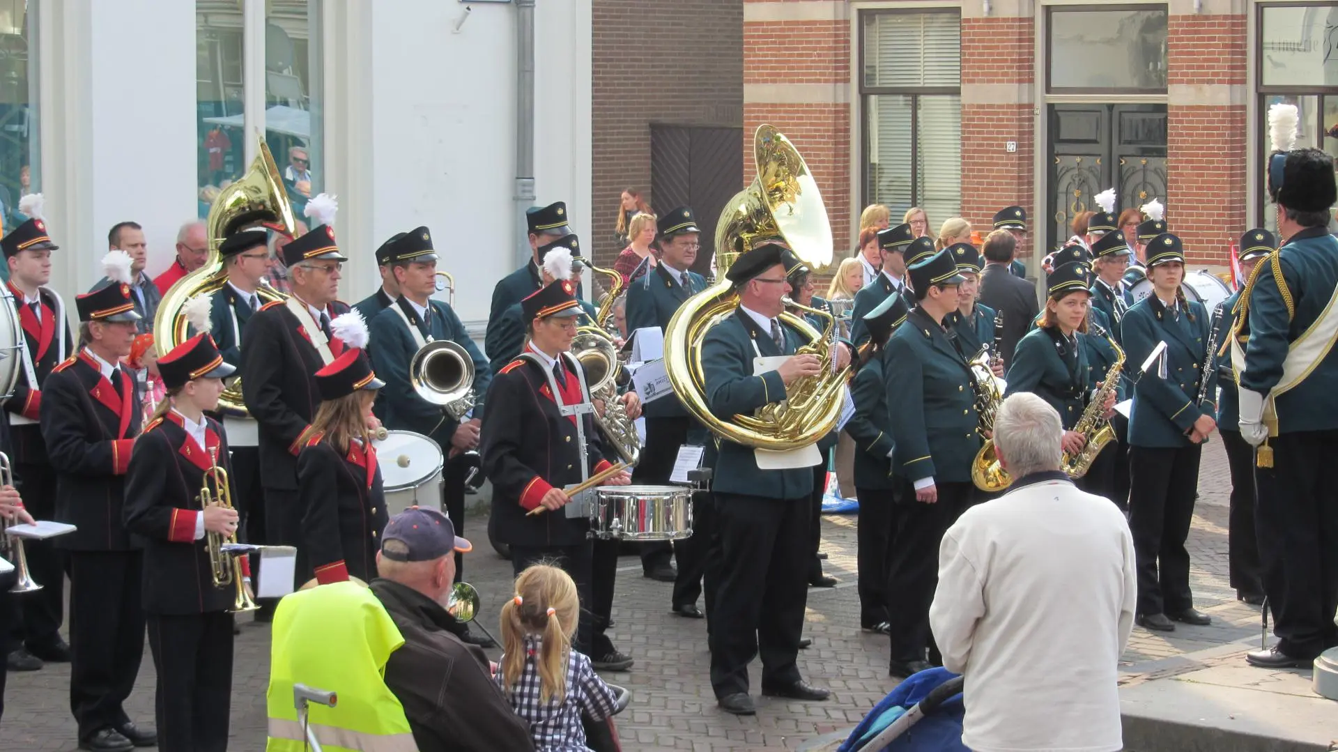 079_Amicitia_koningsdag_album_Koningsdag_202208031351431