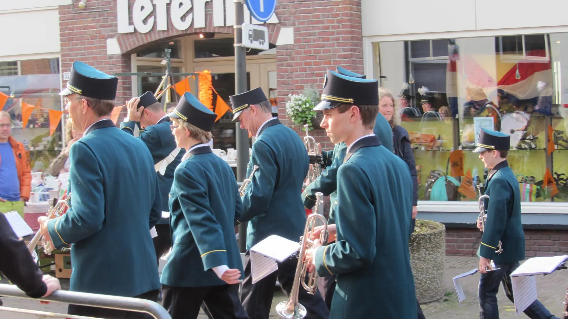 062_Amicitia_koningsdag_album_Koningsdag_202208031351491