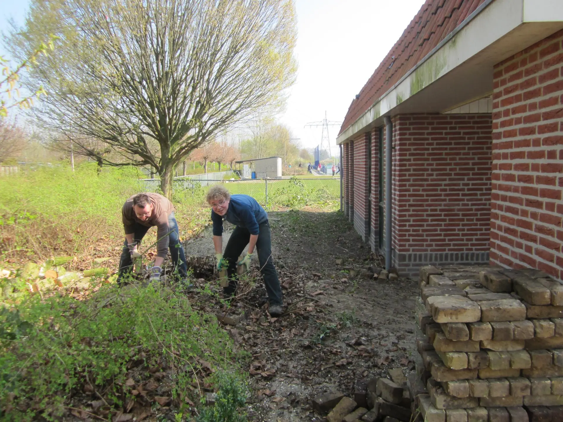Niek_en_Arend_stenen_album_Onze_tuinmannen_202208031350391