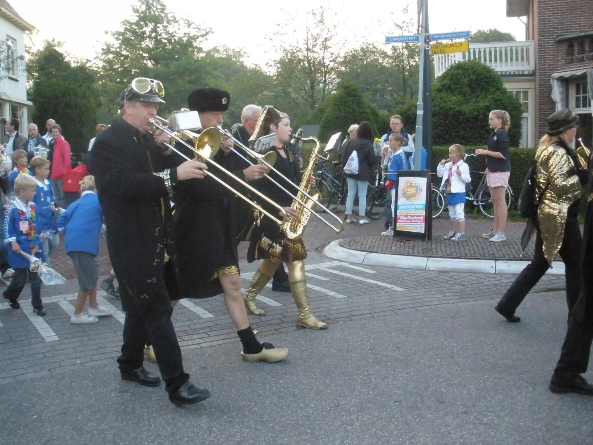 P6100068_album_Intocht_Avond4daagse_Delden_202208031331241