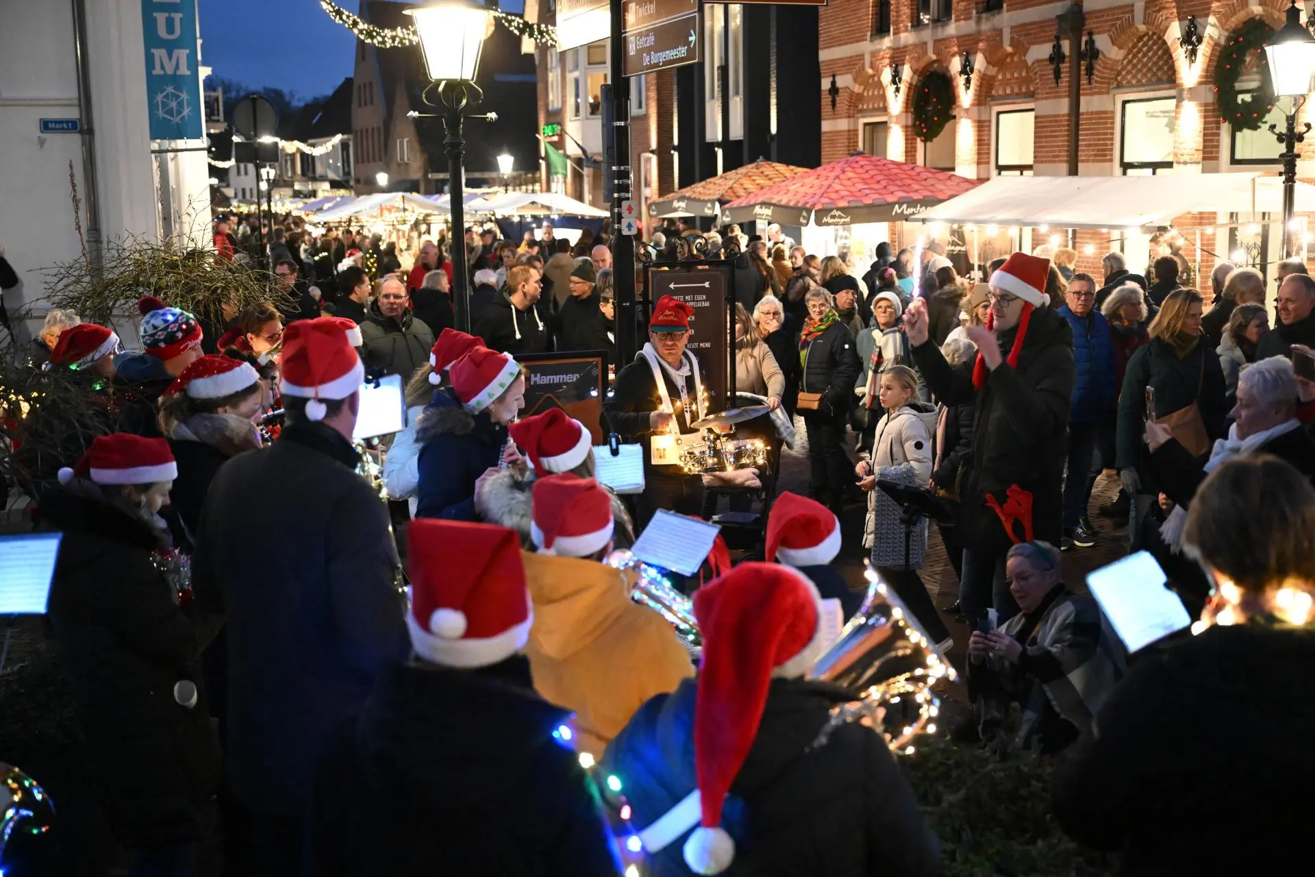 eb231216_delden_kerstmarkt085_album_Kerstmarkt_Delden_202312172217001