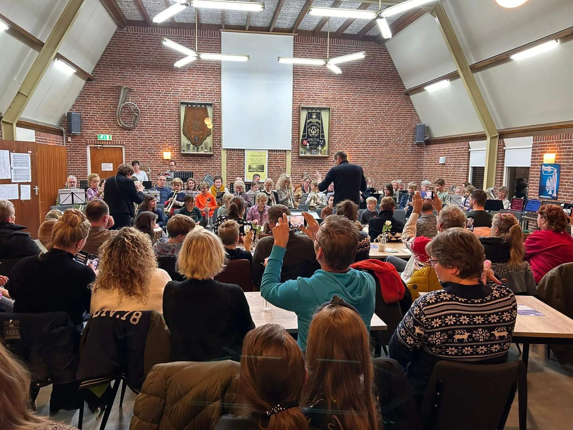 IMG_20231207_WA0030_album_Afsluiting_instrumentencarrousel_deel_2_202312081125261