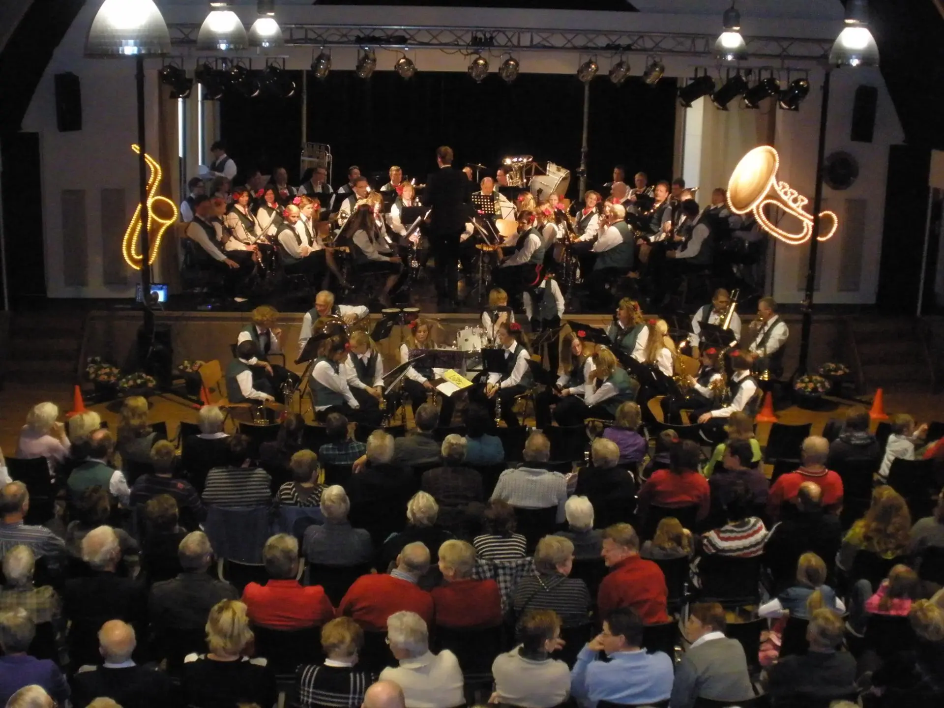 PB280036_album_Concert_in_parochiehuis_202208031318561