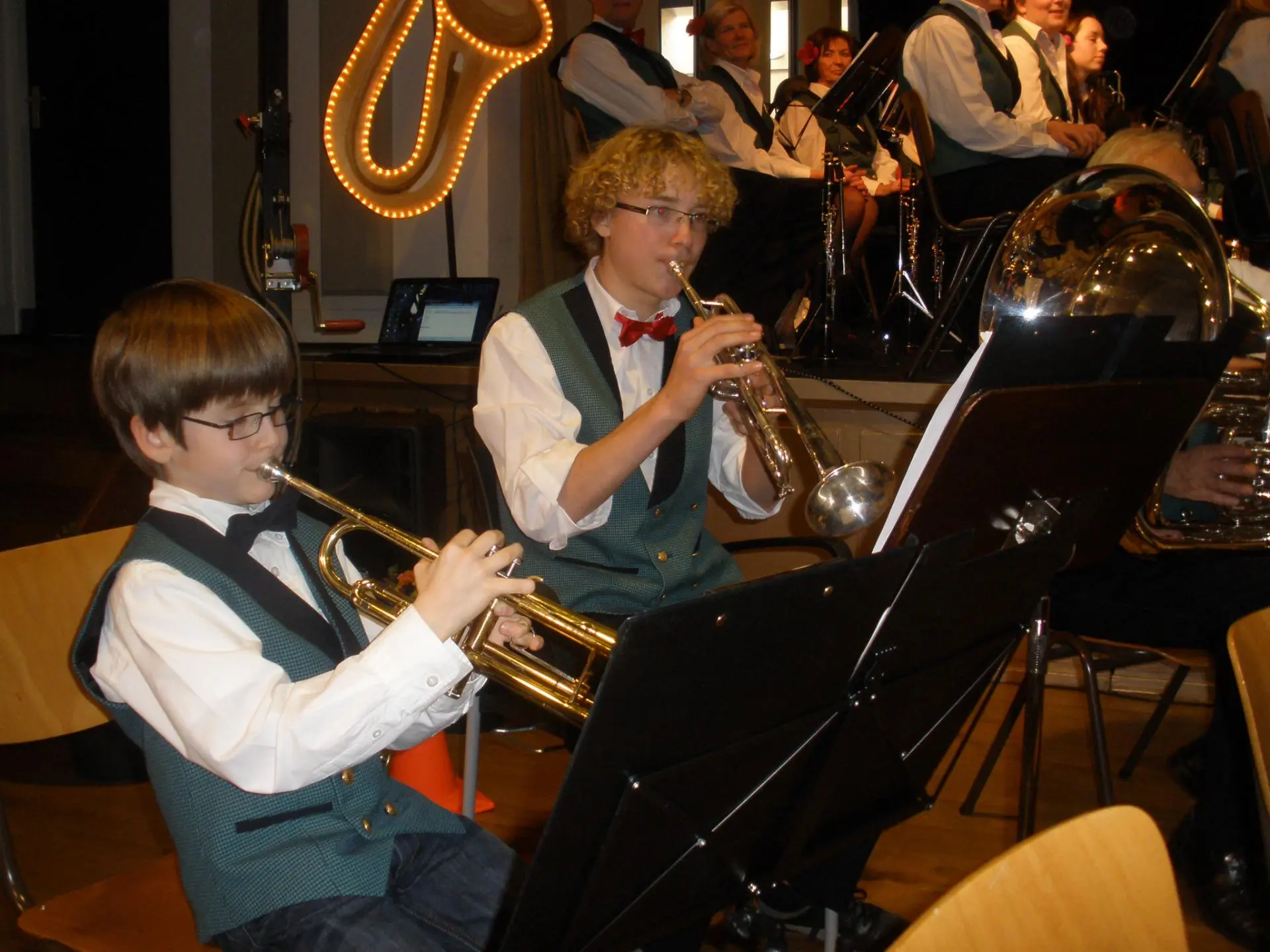 PB280041_album_Concert_in_parochiehuis_202208031318571