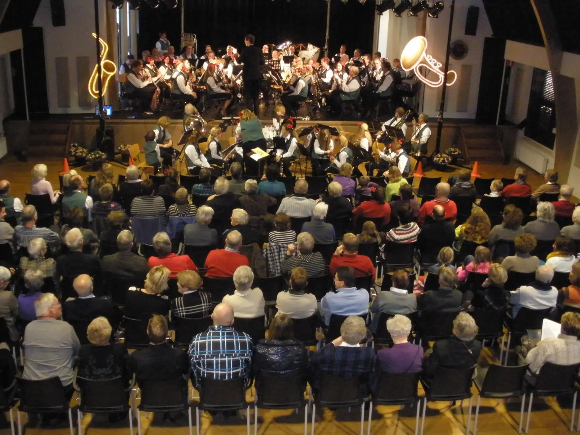 PB280034_album_Concert_in_parochiehuis_202208031318571