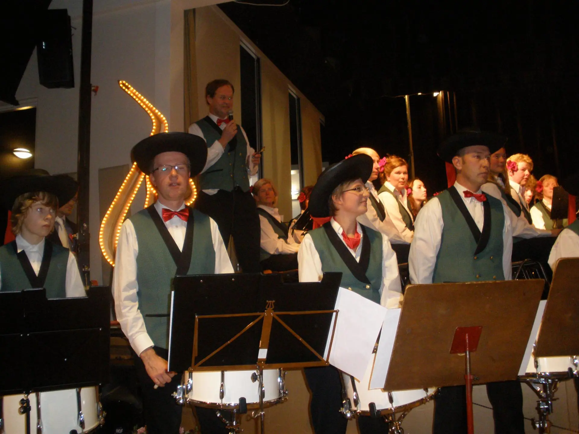 PB280101_album_Concert_in_parochiehuis_202208031319021