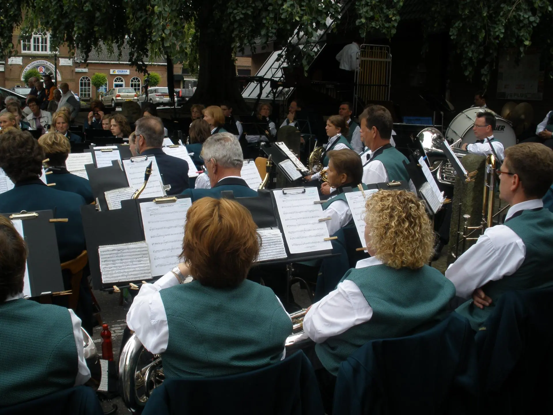 P6070003_album_Concert_bij_gemeentehuis_202208031304001