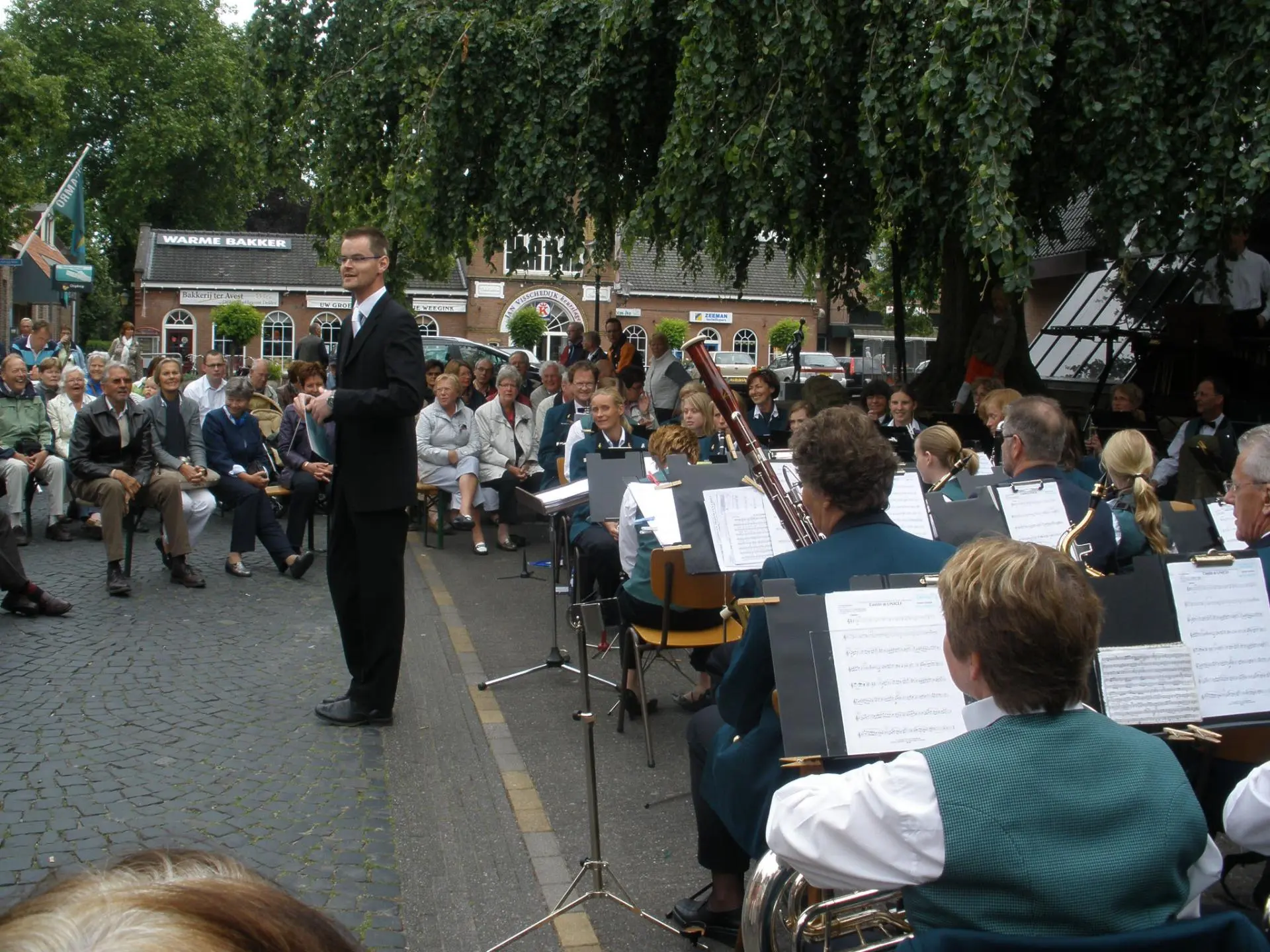 P6070005_album_Concert_bij_gemeentehuis_202208031304011