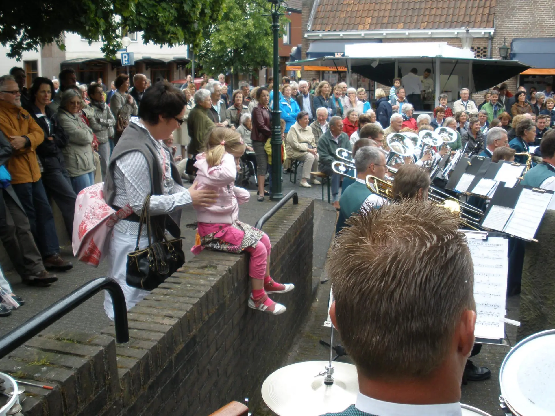 P6070016_album_Concert_bij_gemeentehuis_202208031304011