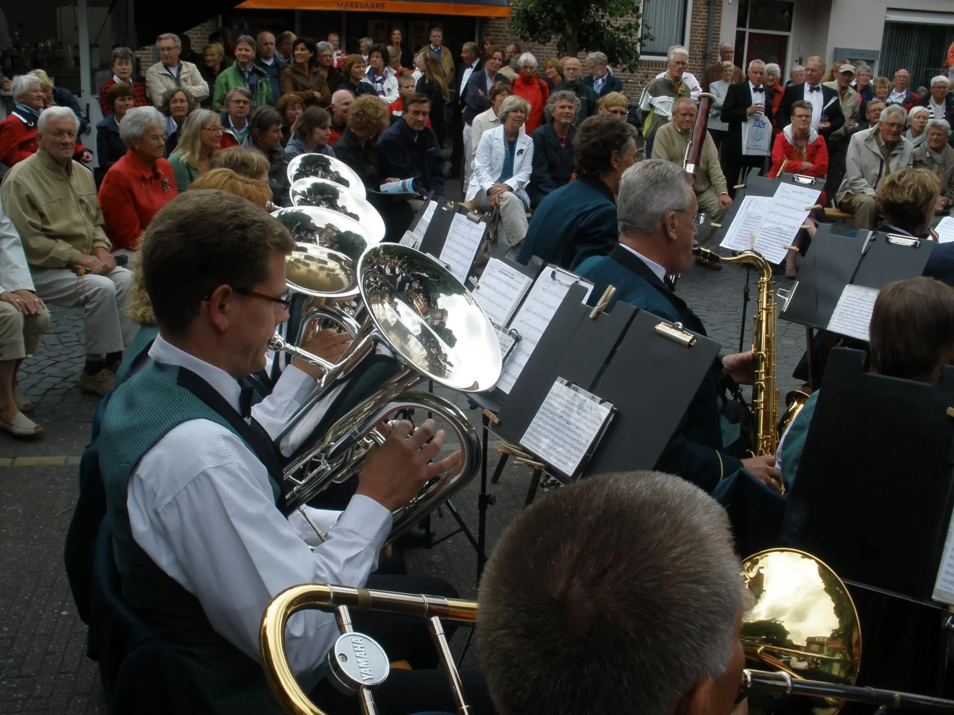 P6070017_album_Concert_bij_gemeentehuis_202208031304031