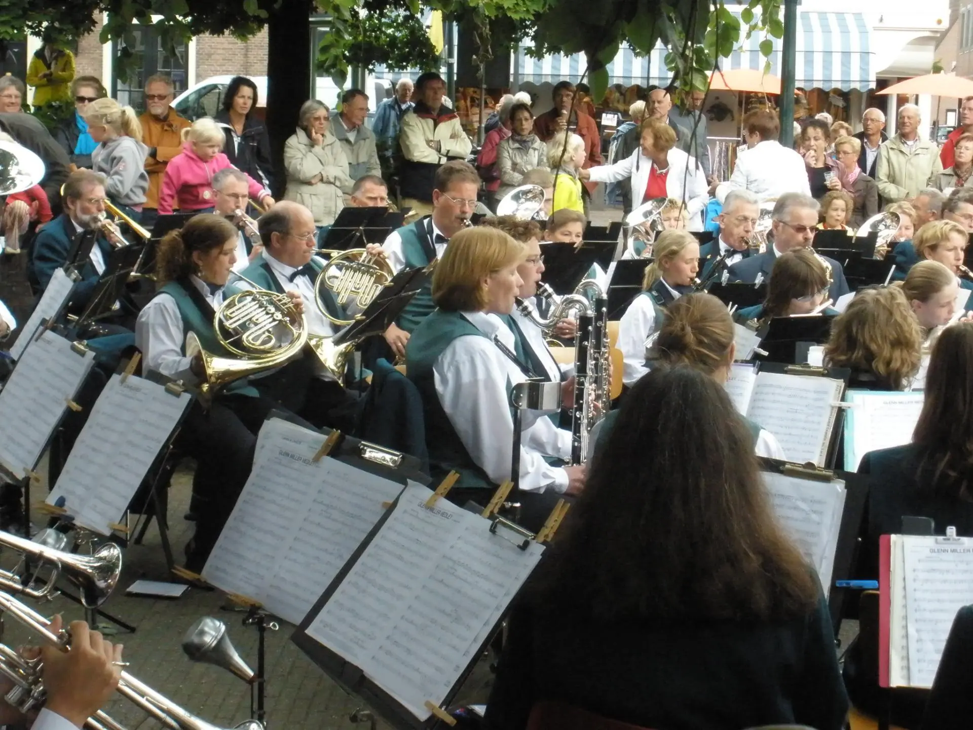 P6070029_album_Concert_bij_gemeentehuis_202208031304031