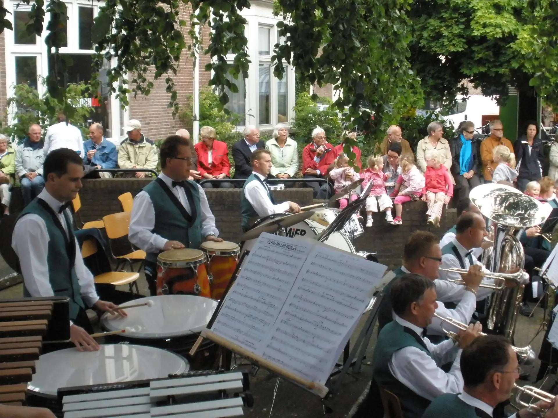 P6070034_album_Concert_bij_gemeentehuis_202208031304041