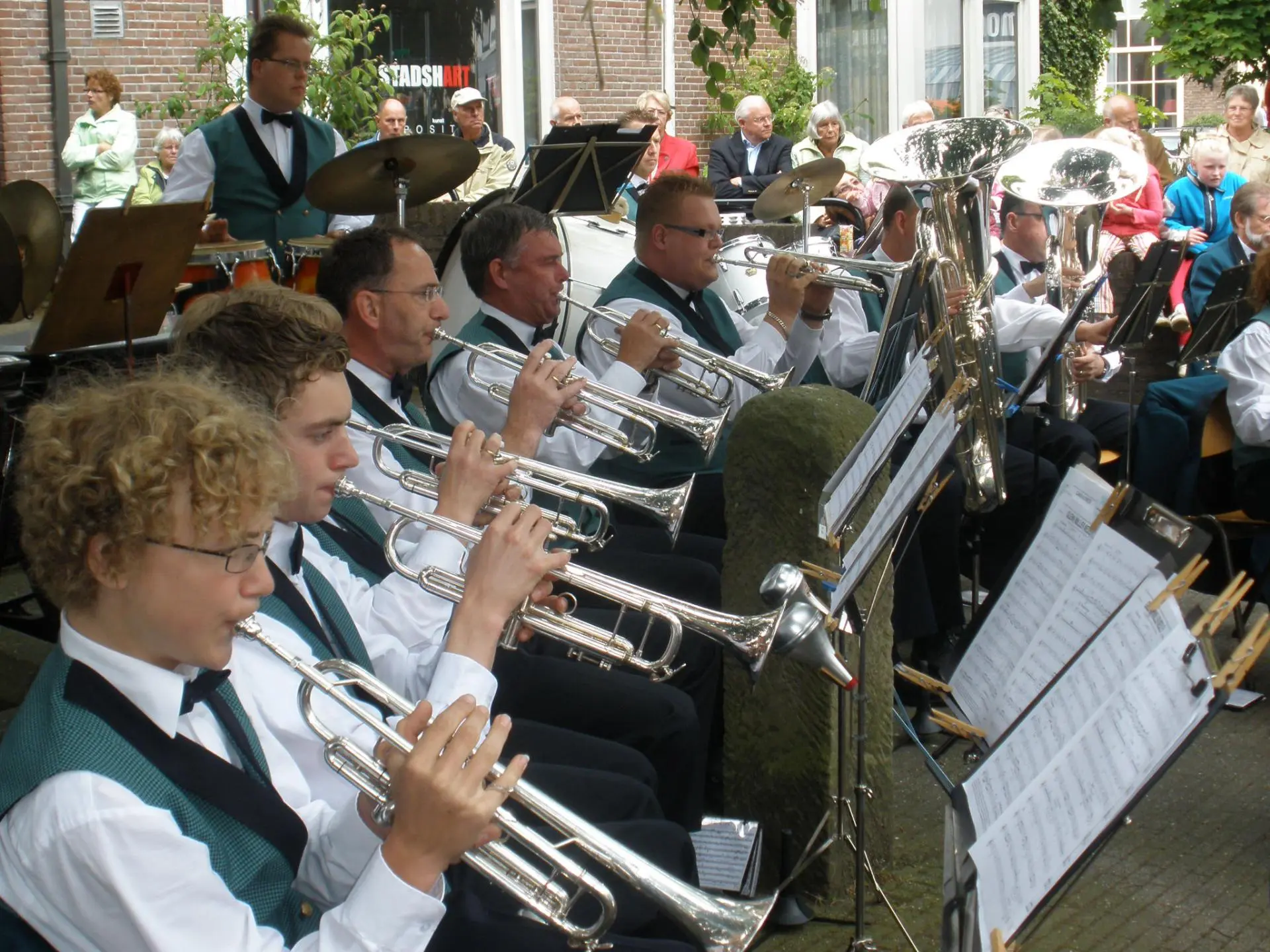 P6070036_album_Concert_bij_gemeentehuis_202208031304041