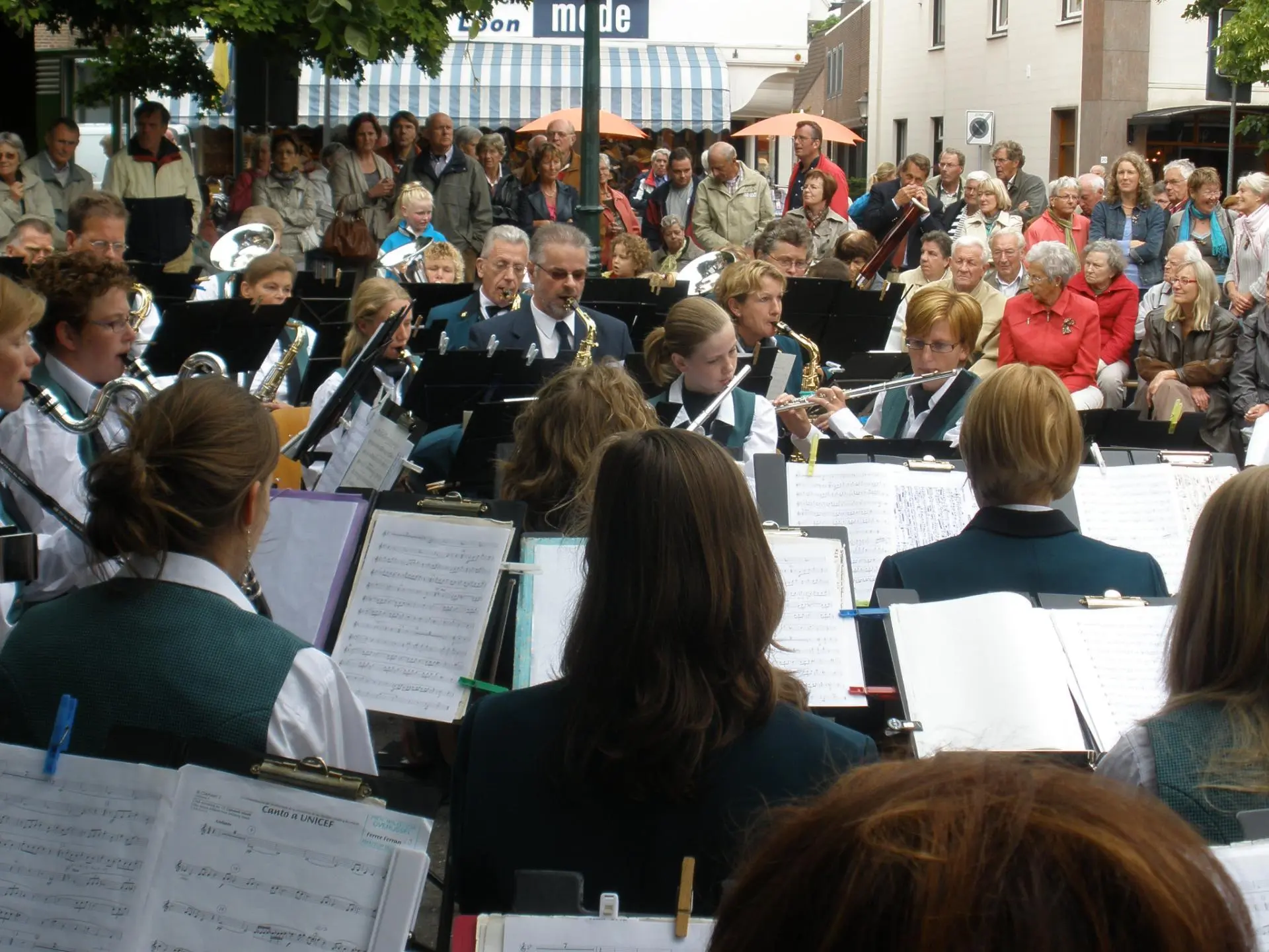 P6070040_album_Concert_bij_gemeentehuis_202208031304051