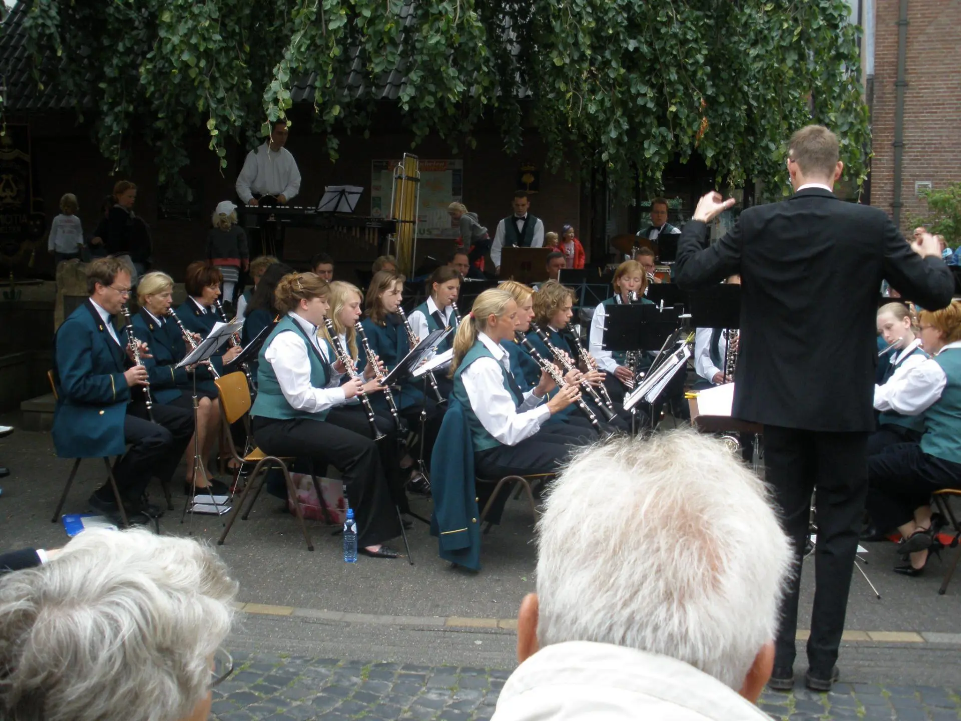 P6070045_album_Concert_bij_gemeentehuis_202208031304051