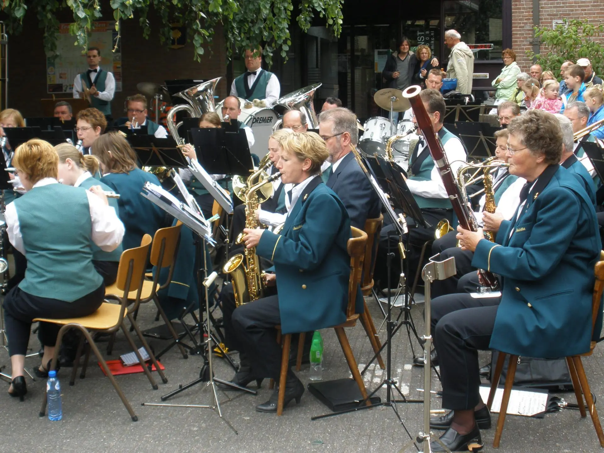 P6070049_album_Concert_bij_gemeentehuis_202208031304051