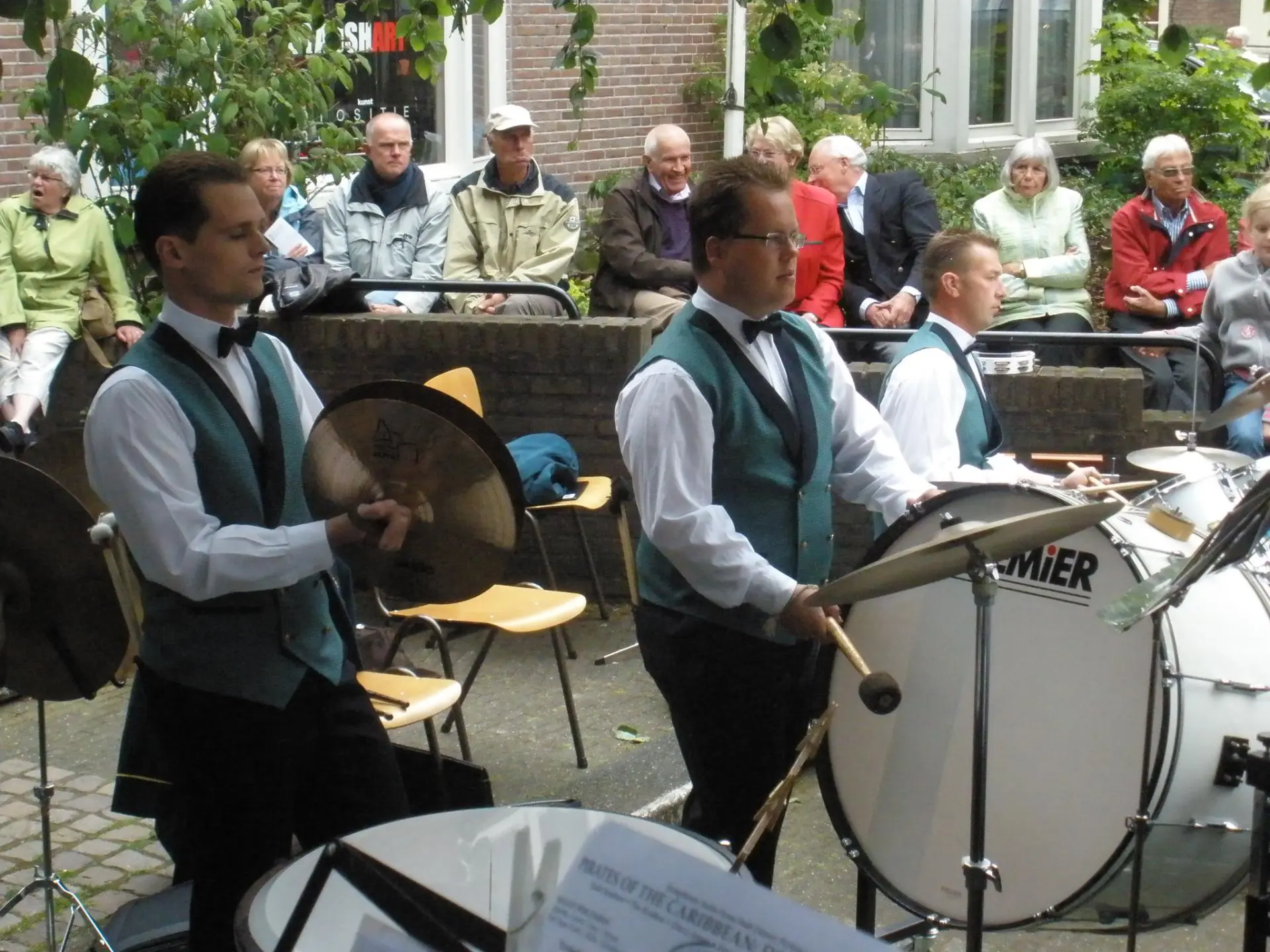 P6070066_album_Concert_bij_gemeentehuis_202208031304071