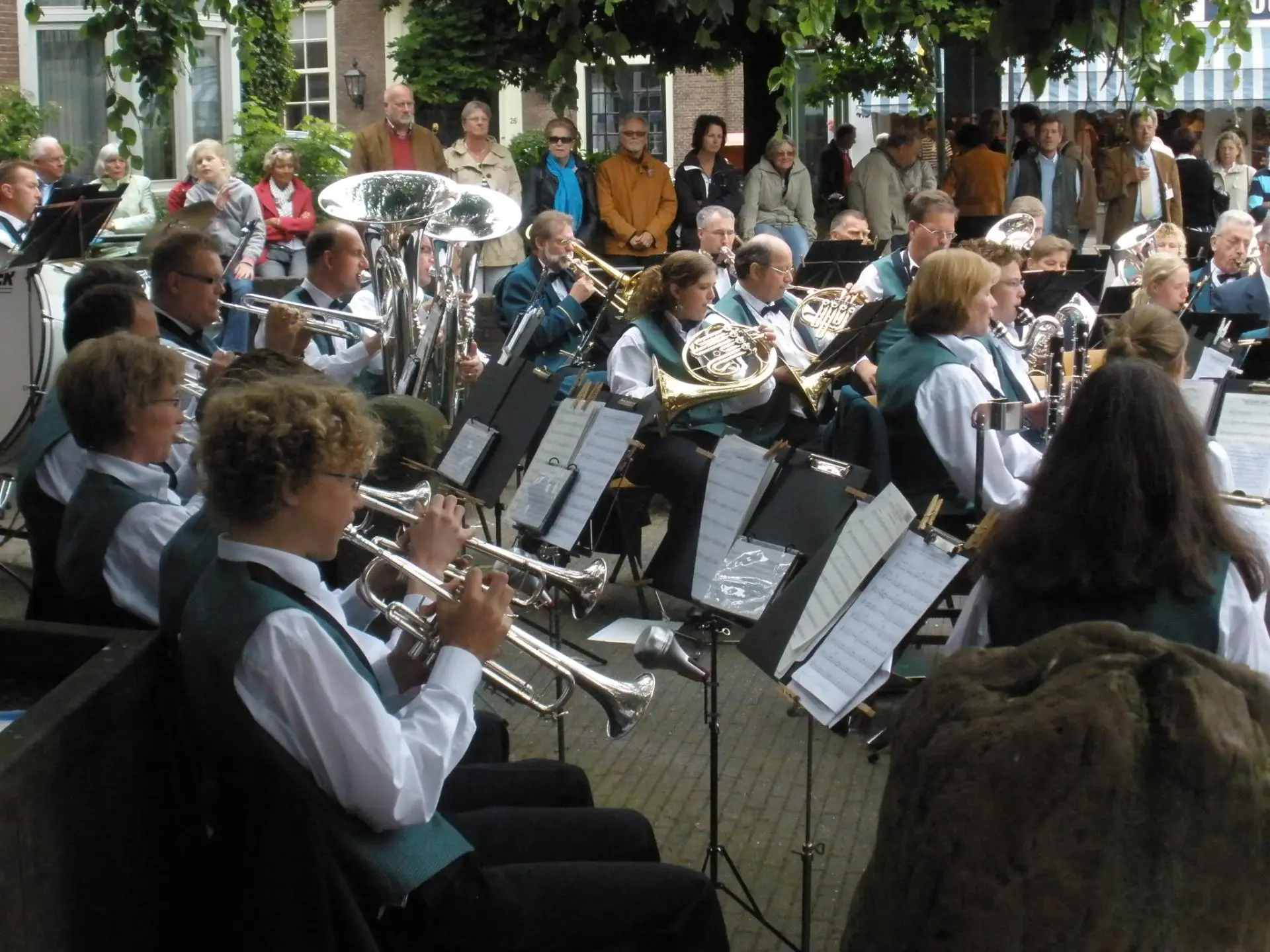 P6070065_album_Concert_bij_gemeentehuis_202208031304081
