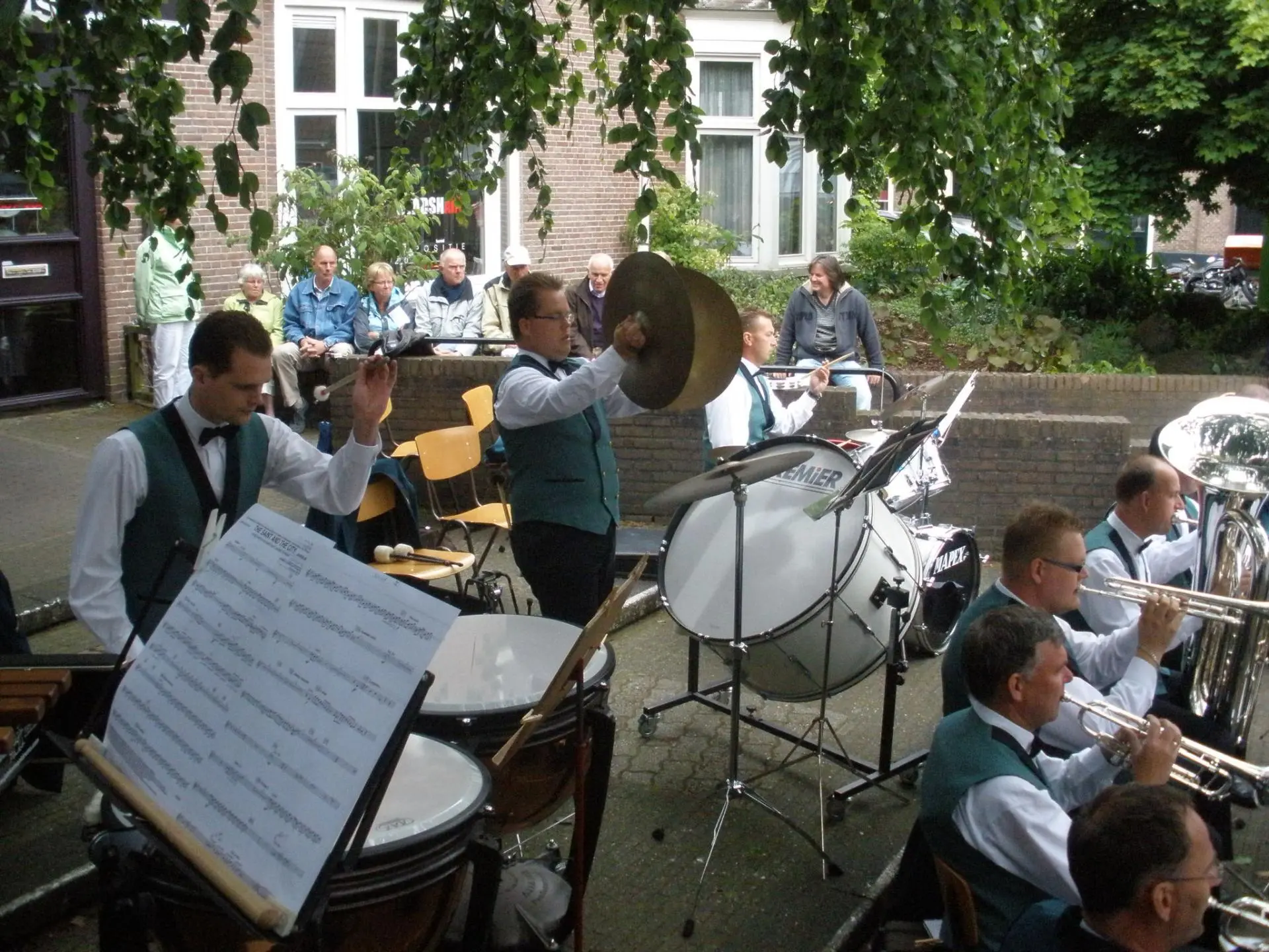 P6070072_album_Concert_bij_gemeentehuis_202208031304081