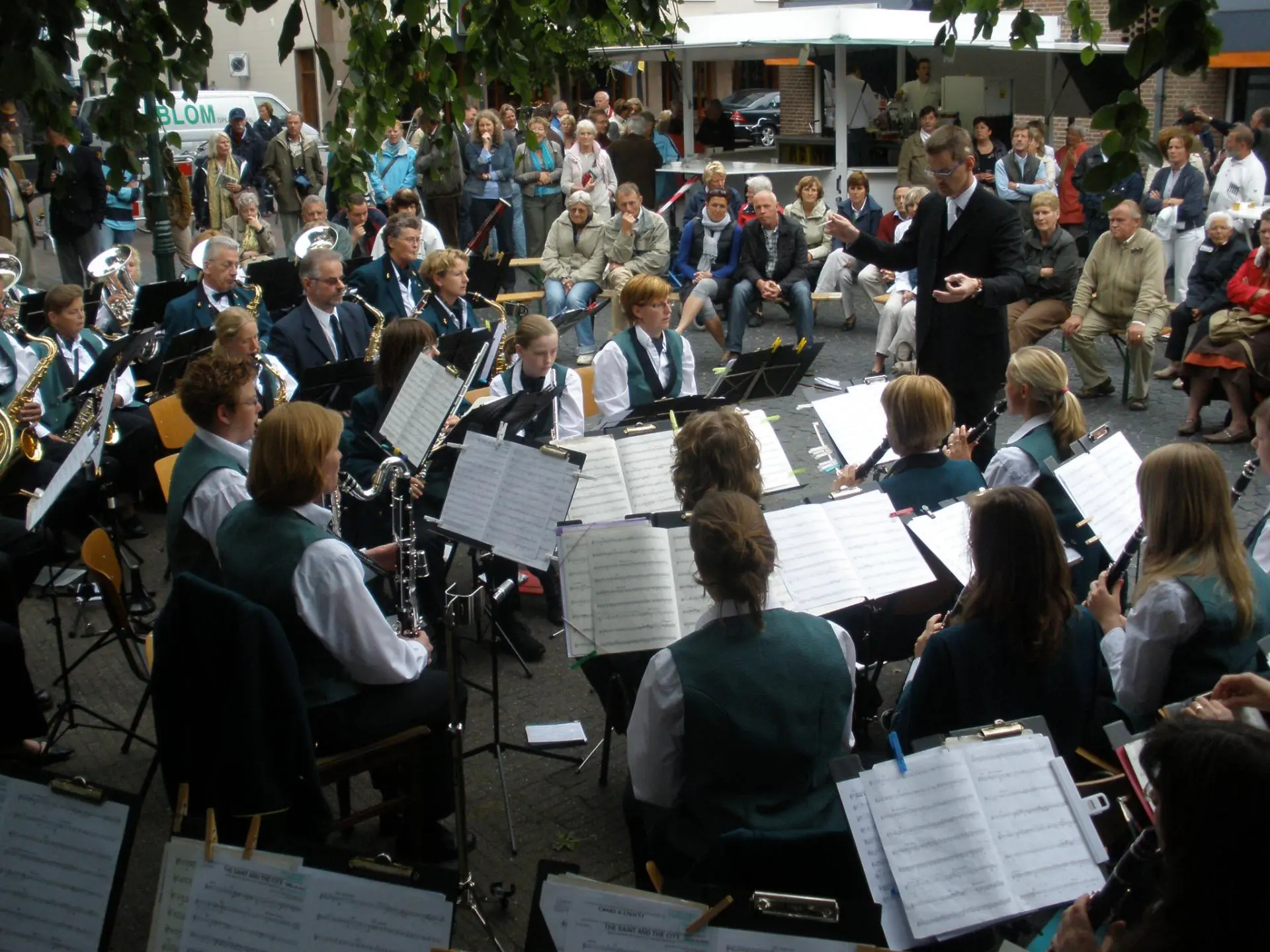 P6070074_album_Concert_bij_gemeentehuis_202208031304081
