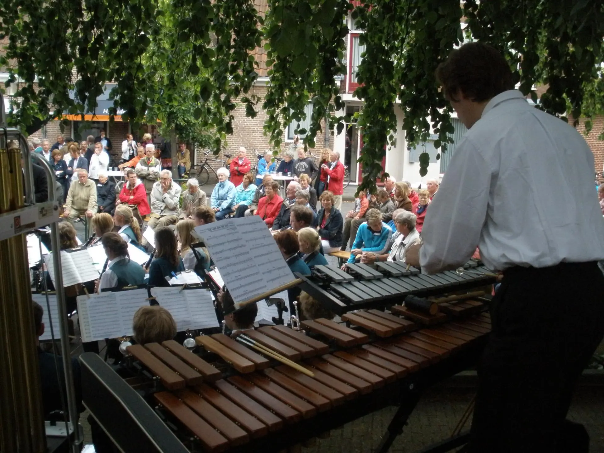 P6070076_album_Concert_bij_gemeentehuis_202208031304091