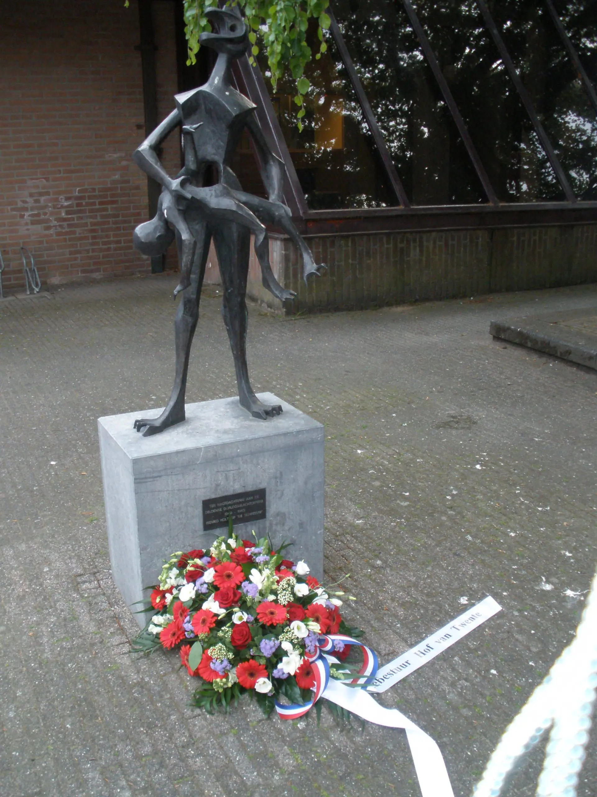 P5040001_album_Dodenherdenking_202208031303131